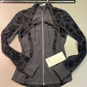 Women’s LuluLemon Define Jacket size 6, black.